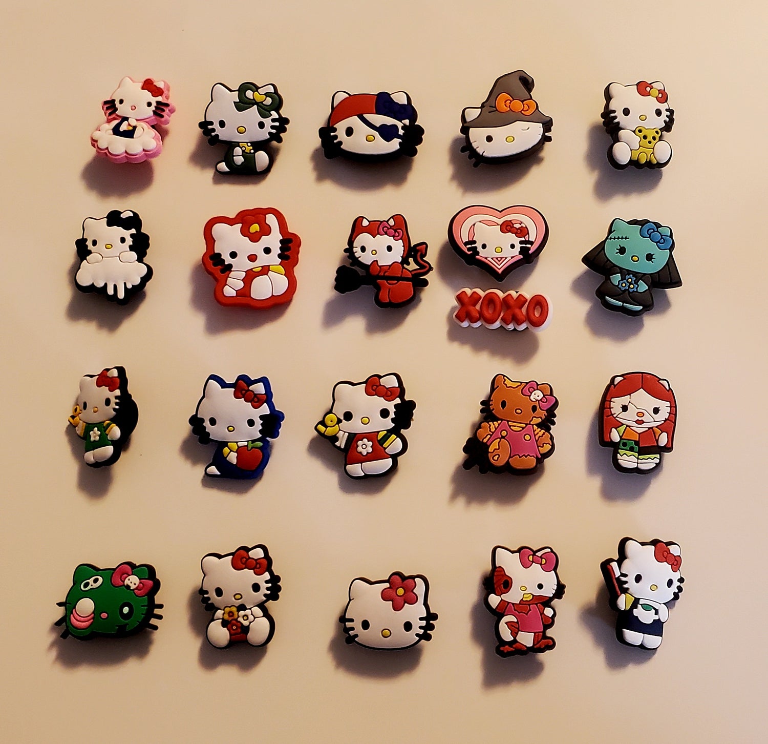 Hello Kitty 21 pc Shoe Charms for Crocs – Liz's Chaos Molds & More